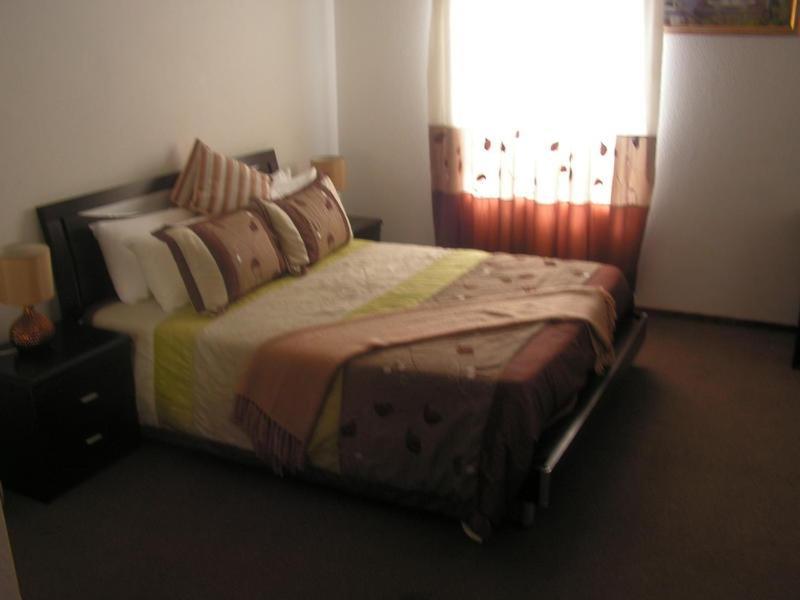 Moshitametsi Guesthouse Kempton Park Bagian luar foto
