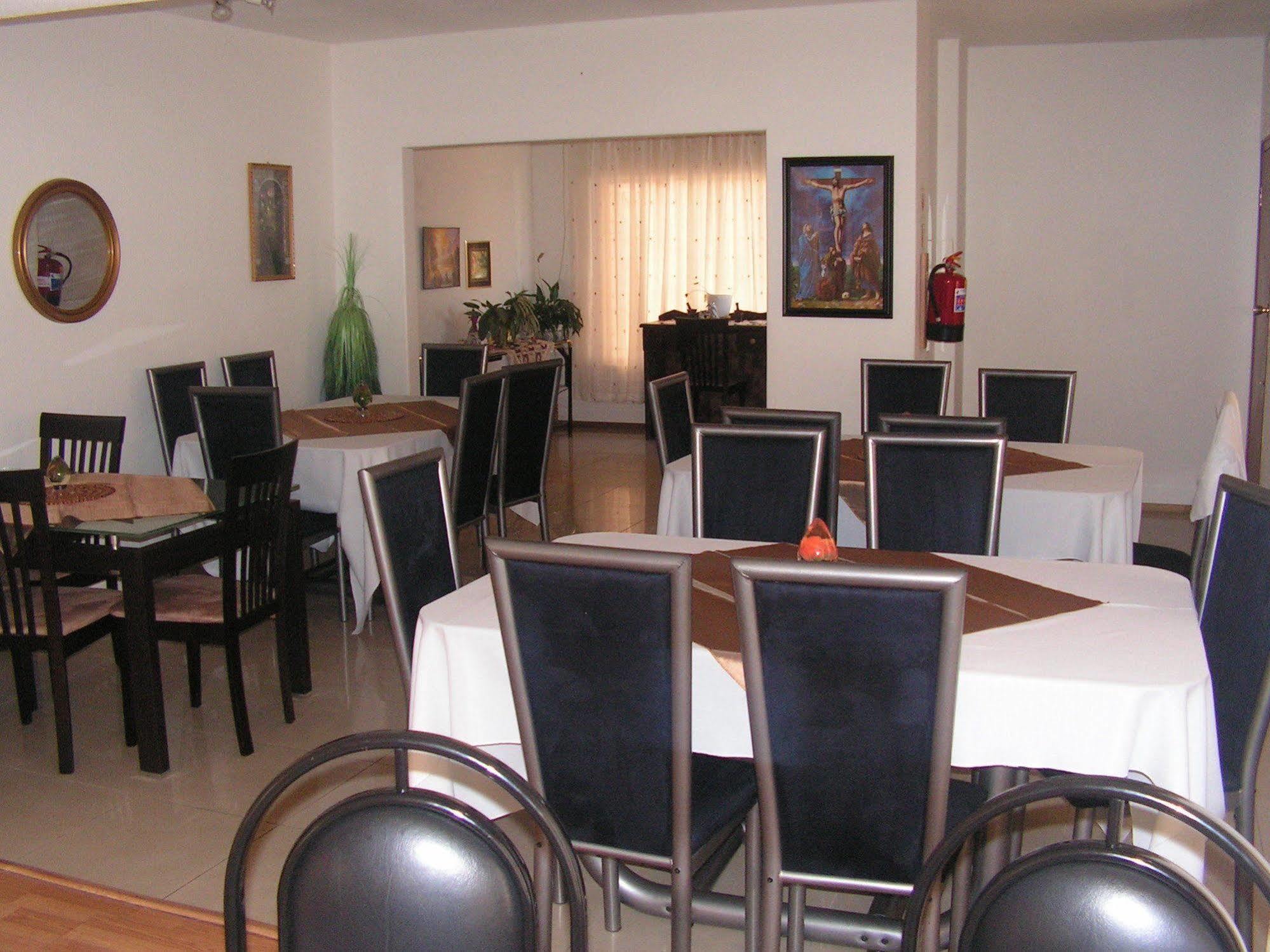 Moshitametsi Guesthouse Kempton Park Bagian luar foto