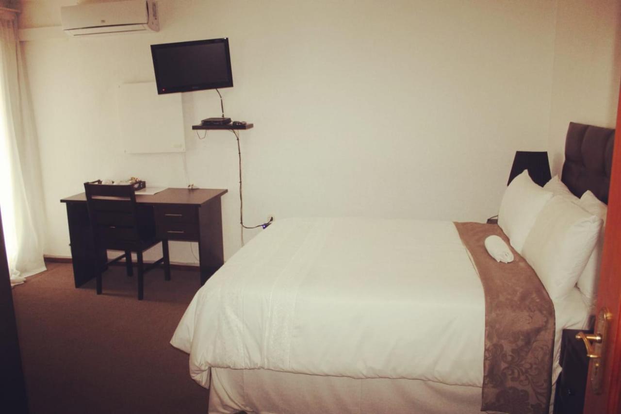 Moshitametsi Guesthouse Kempton Park Bagian luar foto
