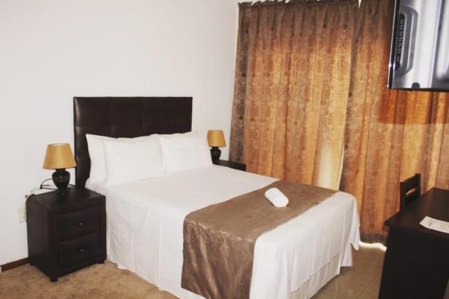 Moshitametsi Guesthouse Kempton Park Bagian luar foto